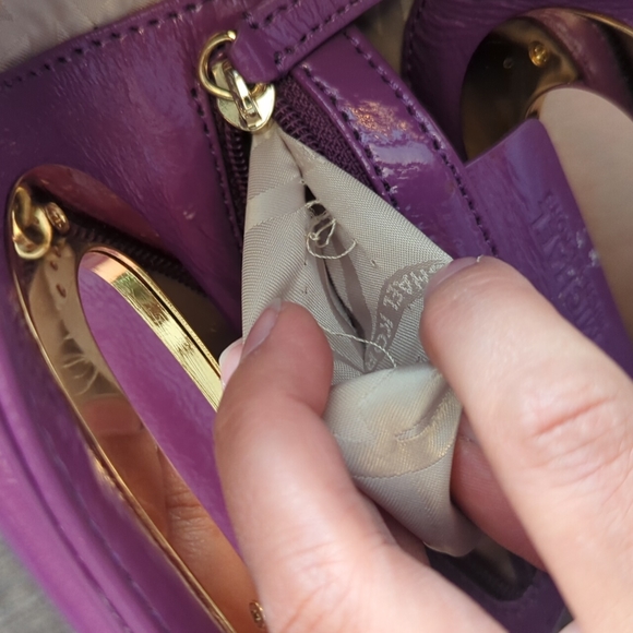 Michael Kors Berkley handle clutch - Picture 6 of 12